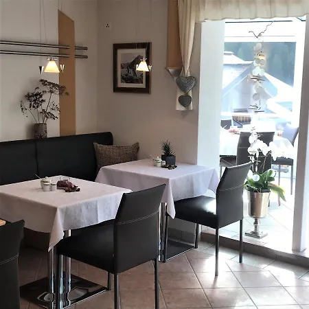 מלון Garni Aurora 3*