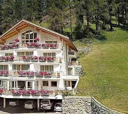 Hotel Garni Aurora 3*
