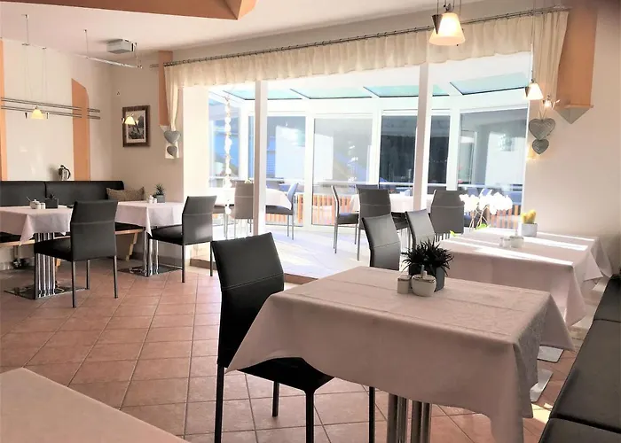 Hotel Garni Aurora 3*